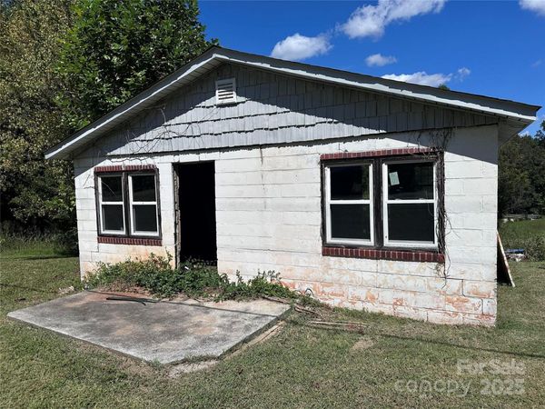 2082 US 64 Highway W, Mocksville, NC 27028