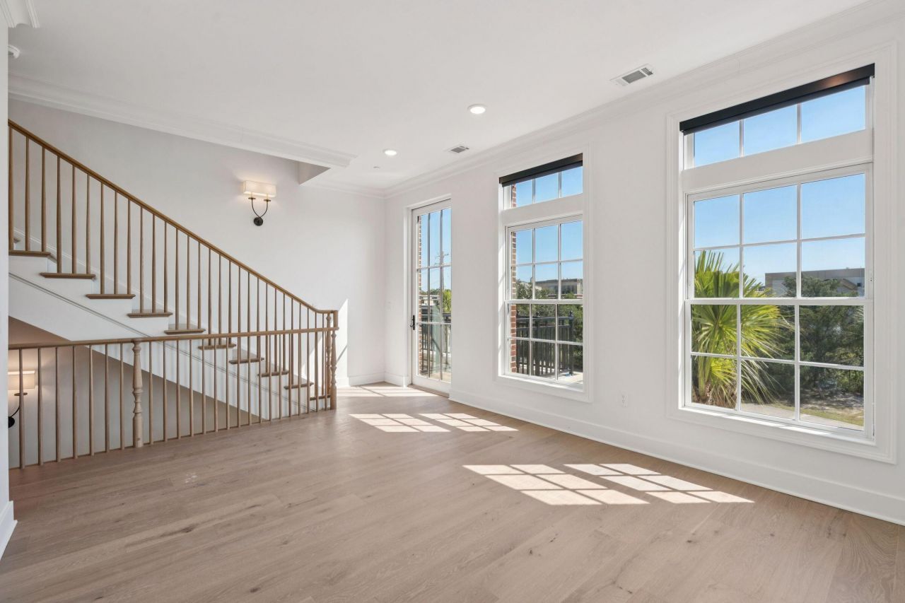 342 Broad Street Photo 15