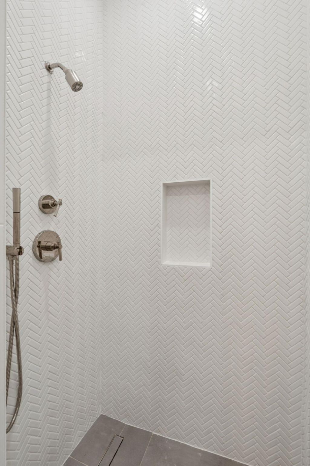 342 Broad Street Photo 19