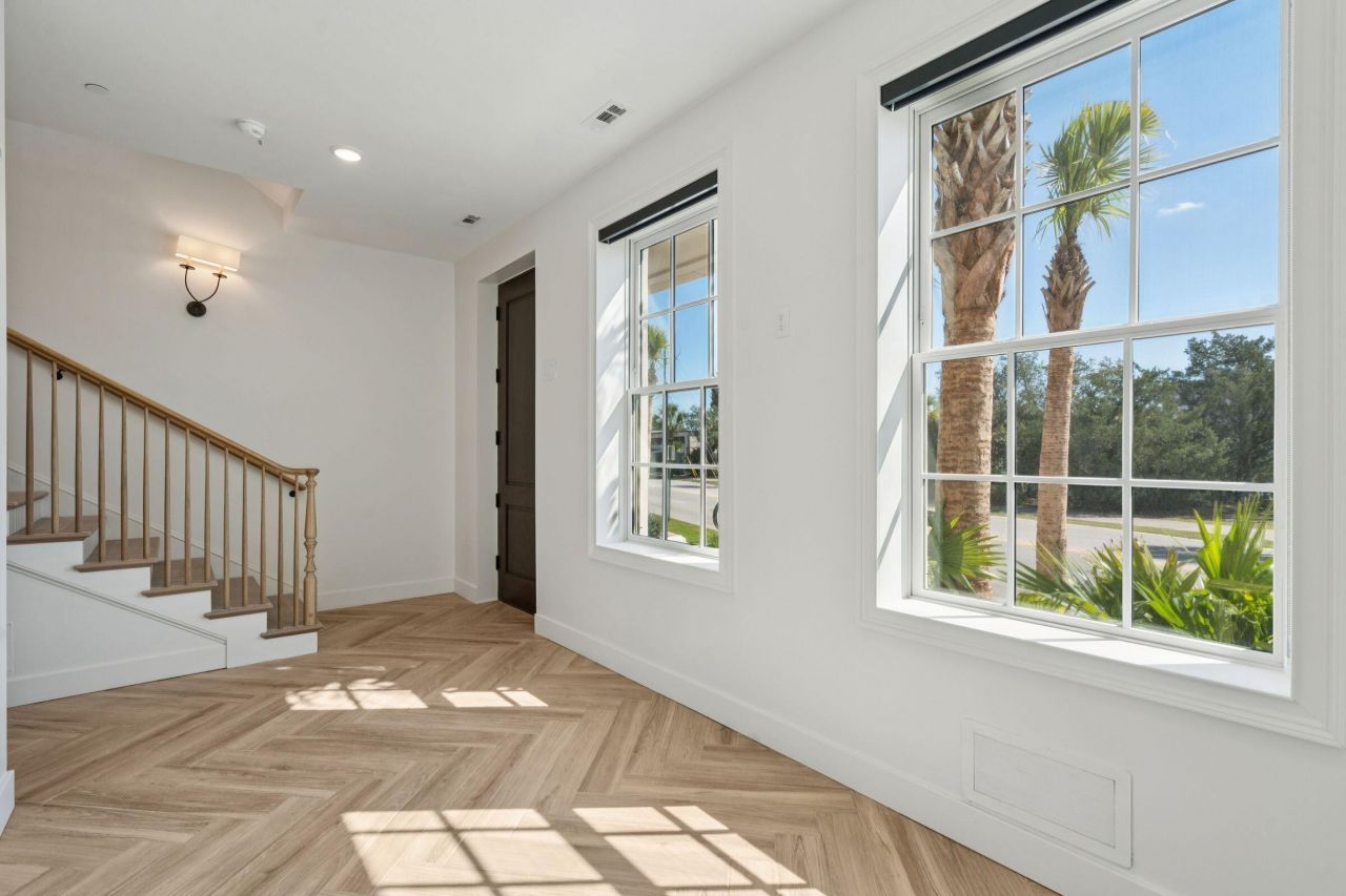 342 Broad Street Photo 5