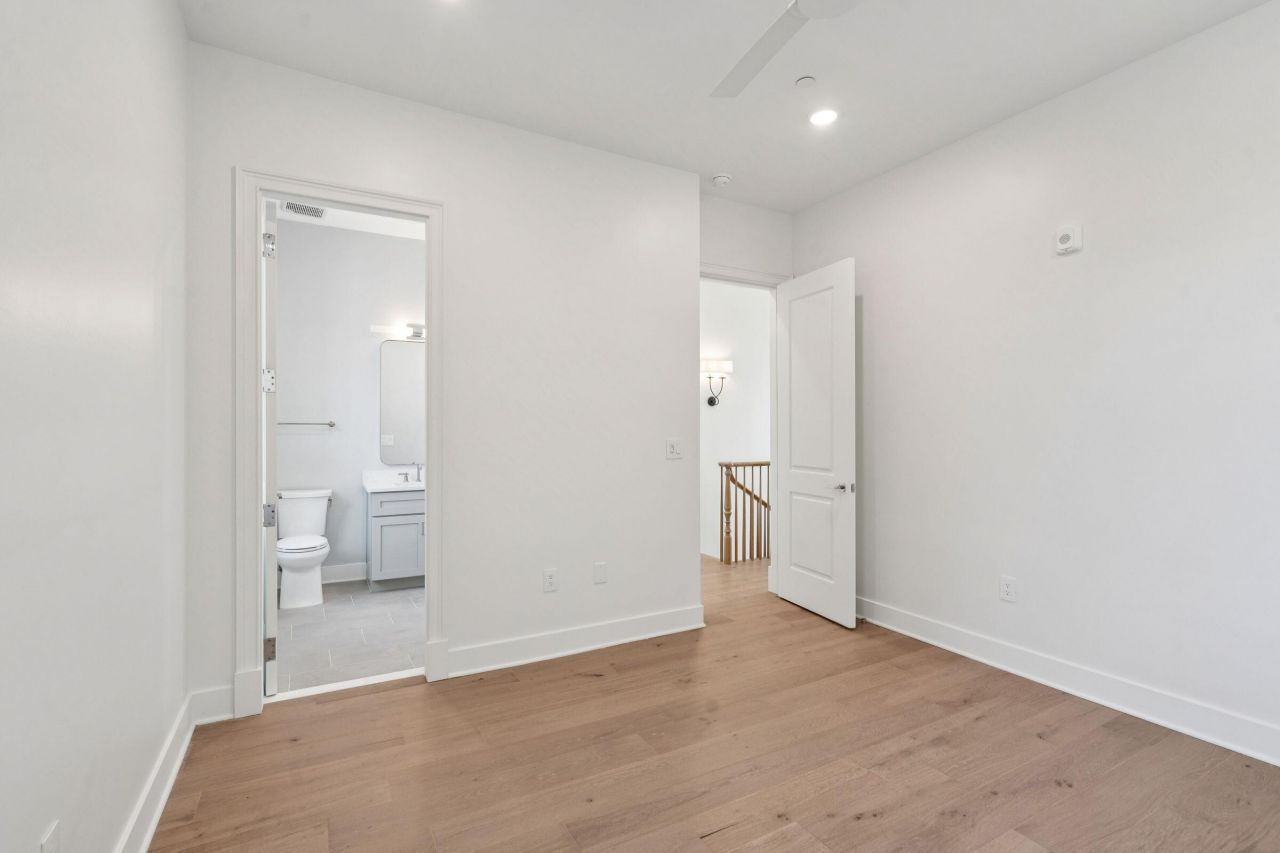 342 Broad Street Photo 8