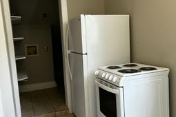 319 Ashley Avenue photo 4