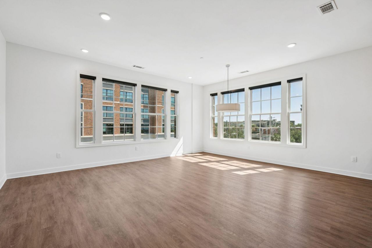 1 Barre Street Photo 14