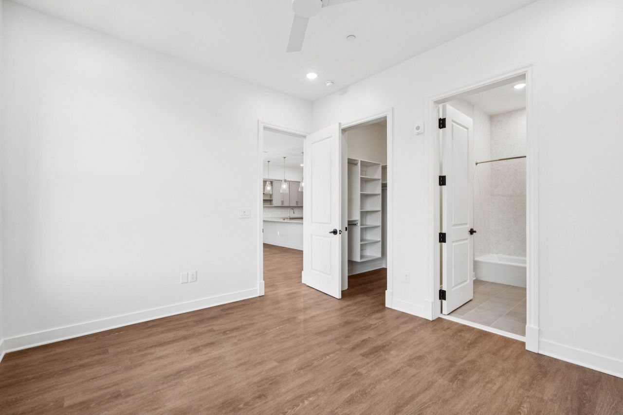 1 Barre Street Photo 4