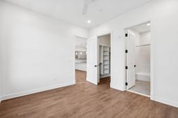 1 Barre Street photo 4