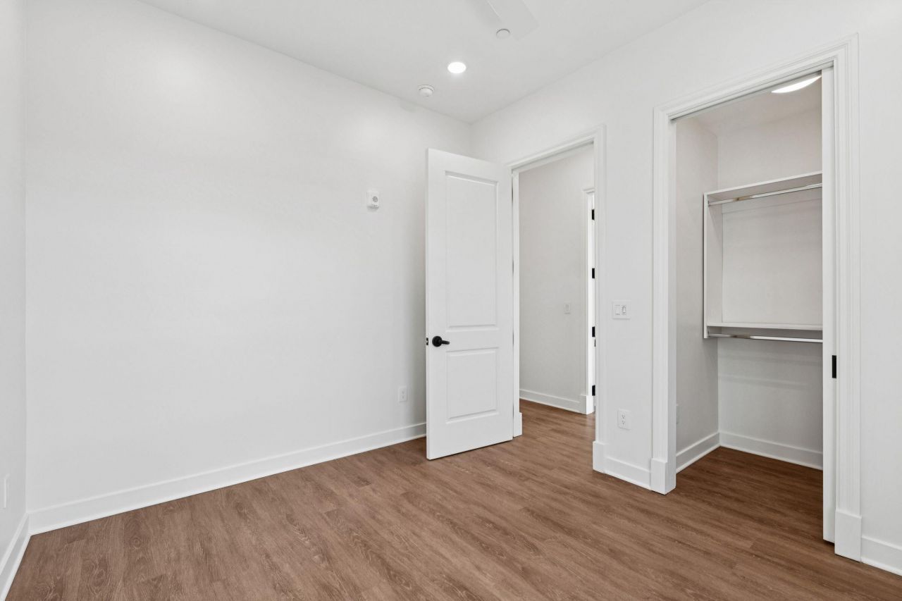 1 Barre Street Photo 5