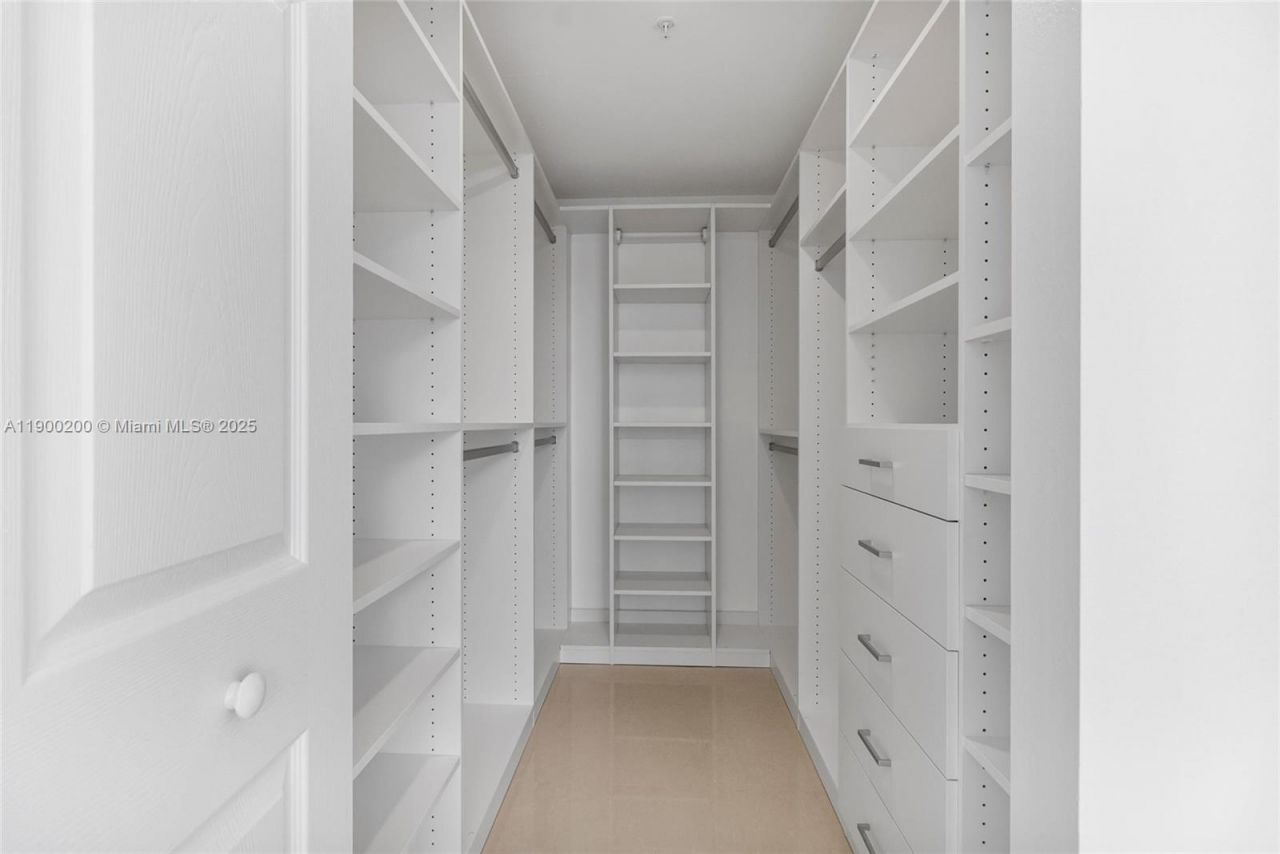 1155 Brickell Bay Dr, Unit PH202, Miami, FL 33131 Photo