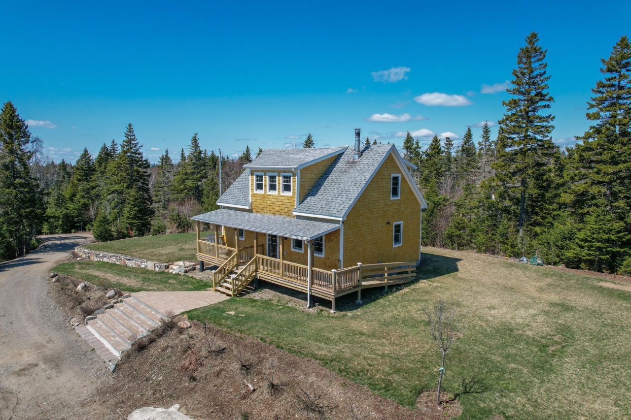 52 Kent Road Addison, ME 04606