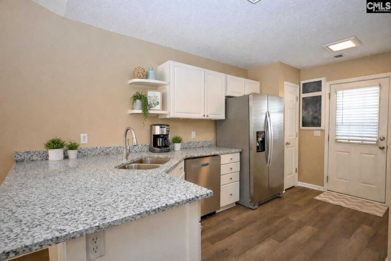 2000 Water Oak Drive Photo 6