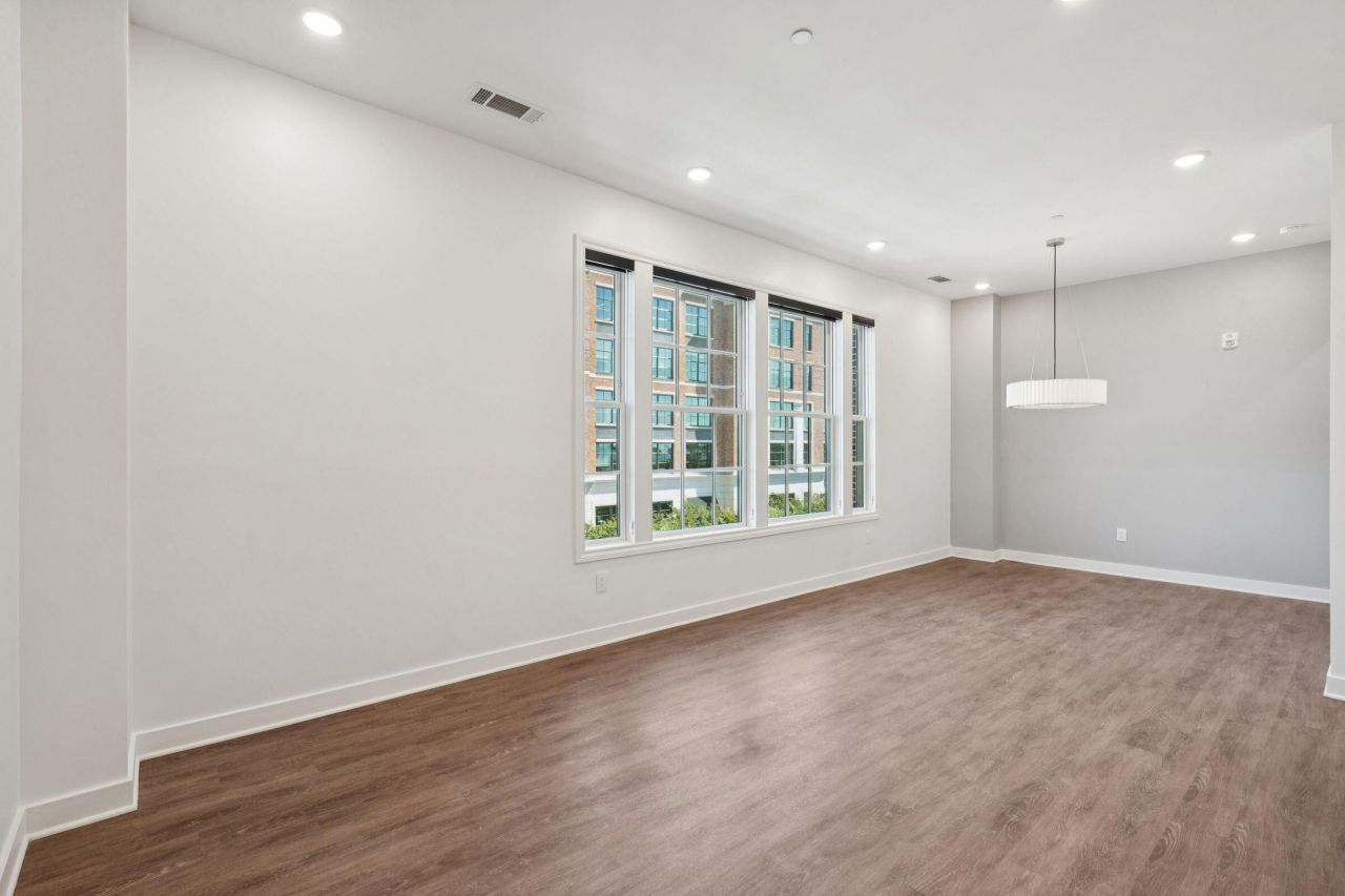 1 Barre Street Photo 16