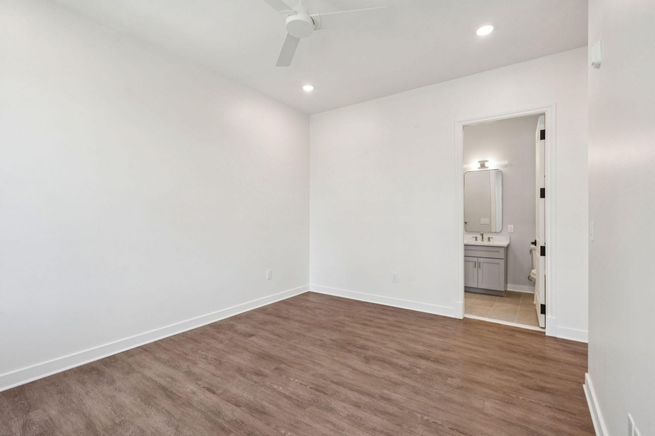 1 Barre Street Photo 22