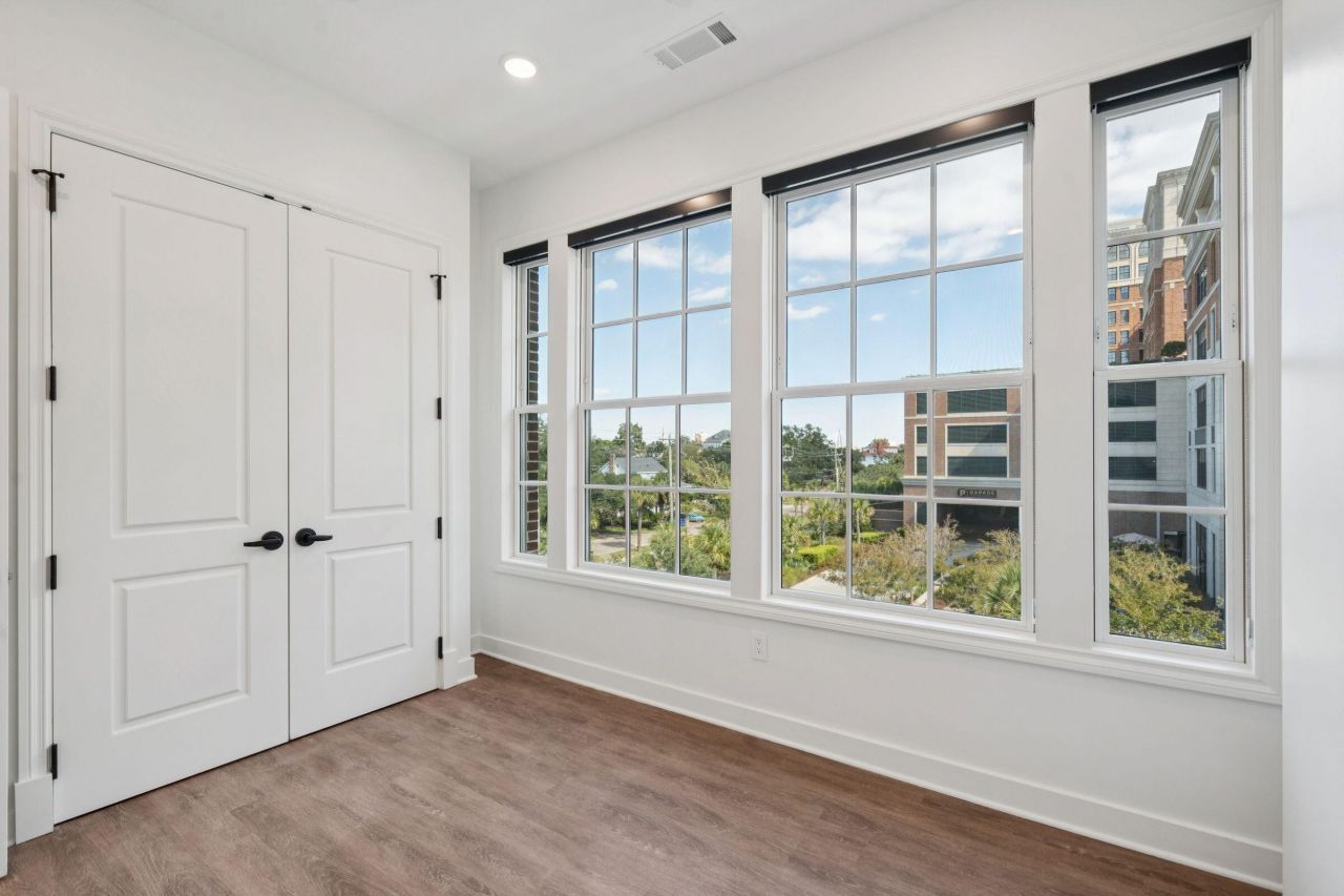 1 Barre Street Photo 6