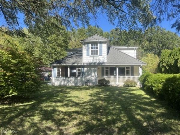 8629 Huntley Drive SE, Warren, OH 44484