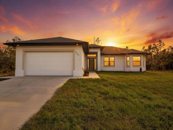 2002 E 10TH STREET, LEHIGH ACRES, FL 33936