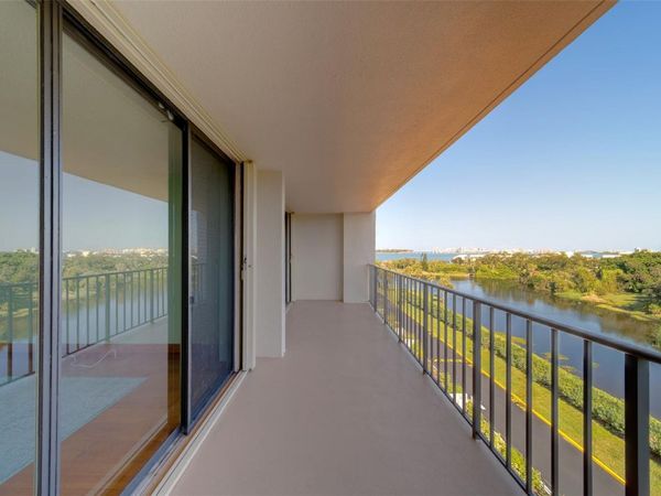 220 BELLEVIEW BOULEVARD, Unit 504, BELLEAIR, FL 33756