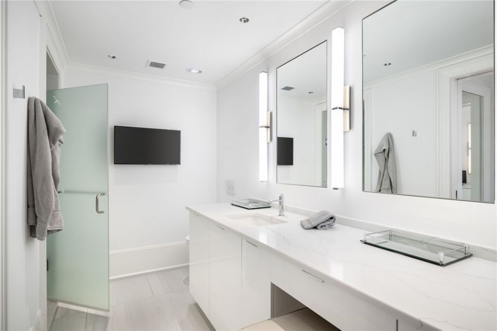 7 Royal Palm Point, Unit PHW, Vero Beach, FL 32960 Photo