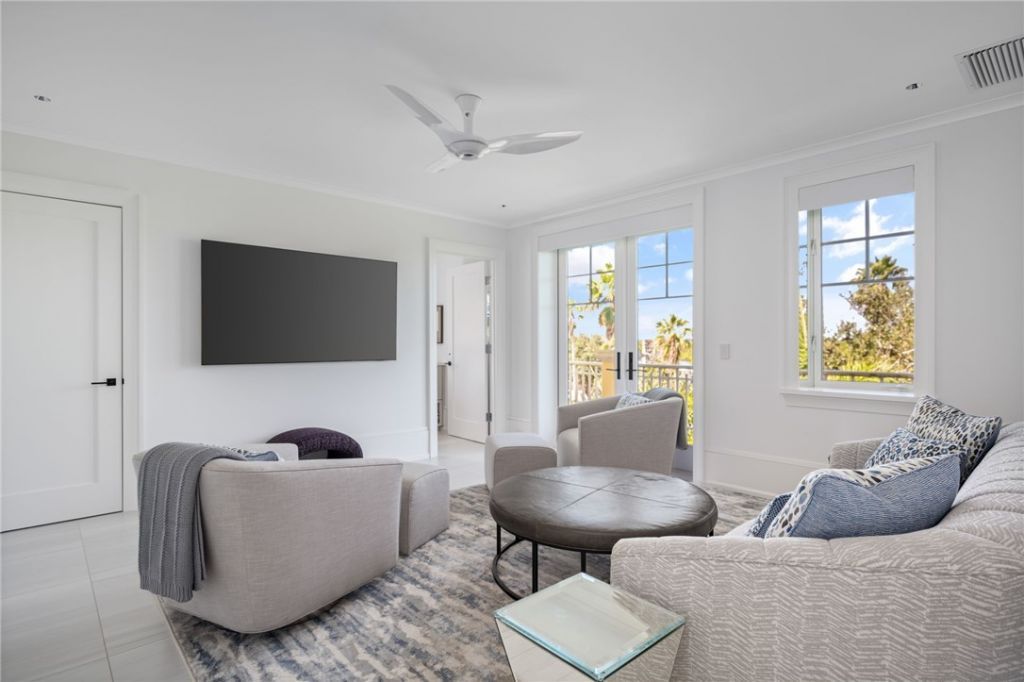 7 Royal Palm Point, Unit PHW, Vero Beach, FL 32960 Photo