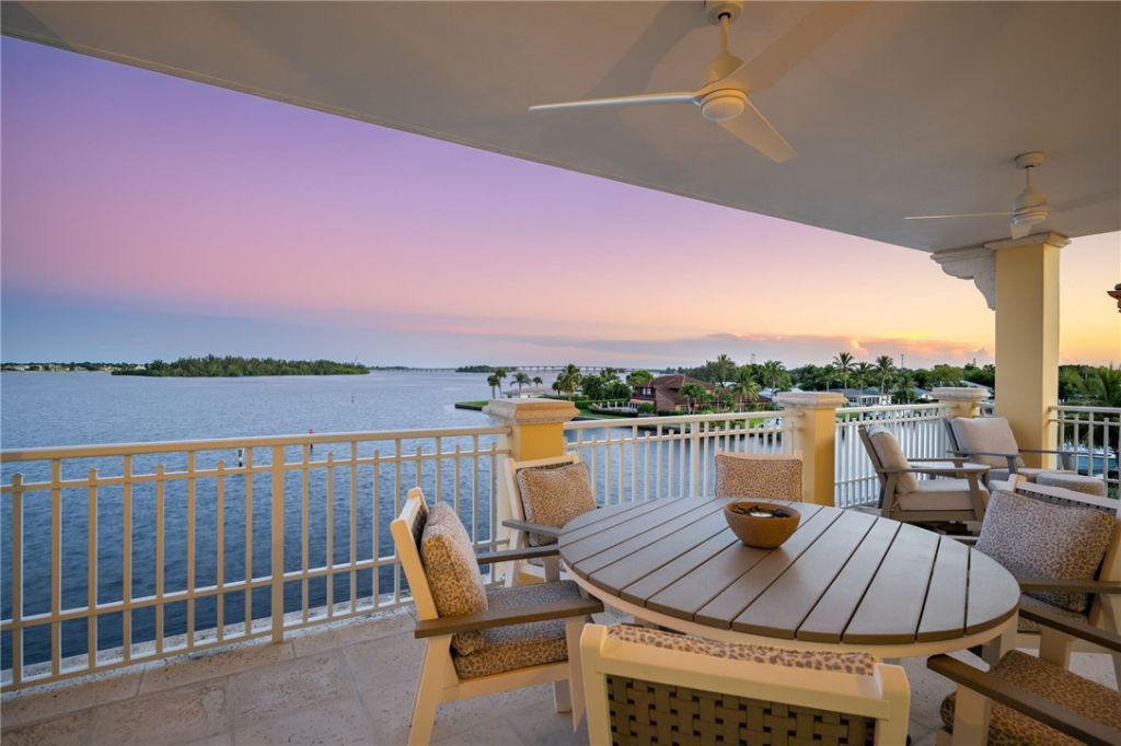 7 Royal Palm Point, Unit PHW, Vero Beach, FL 32960 Photo