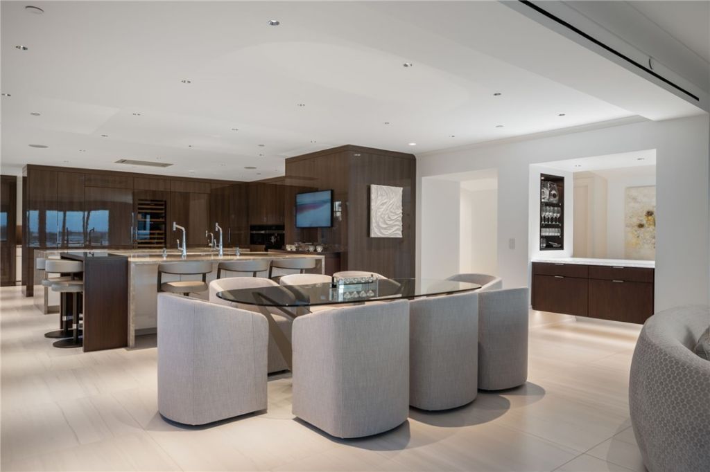 7 Royal Palm Point, Unit PHW, Vero Beach, FL 32960 Photo