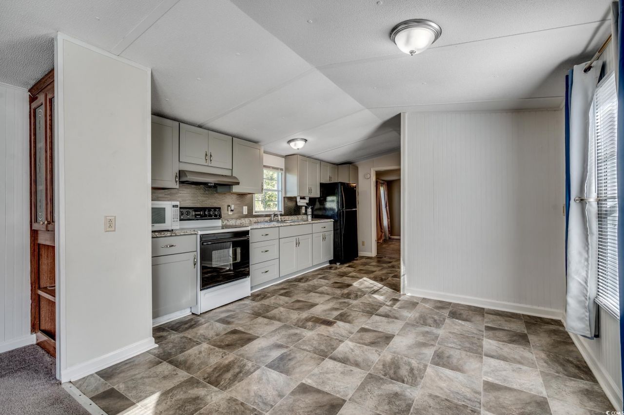 1304 Oscar Rd. Photo 5