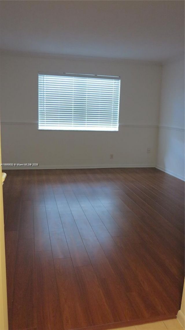 350 Lakeview Dr, Unit 201, Weston, FL 33326 Photo