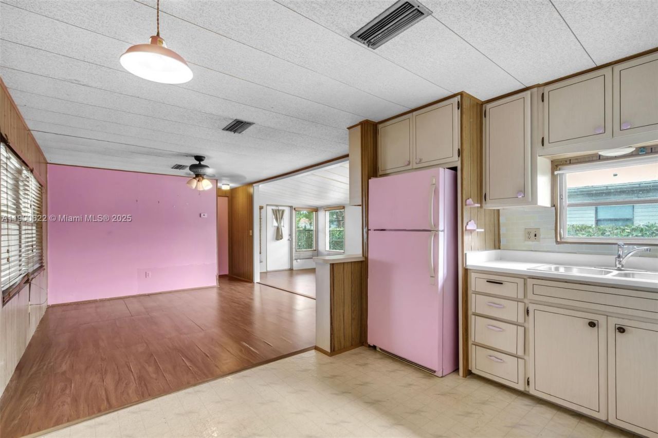 8360 SW 21st St, Davie, FL 33324 Photo