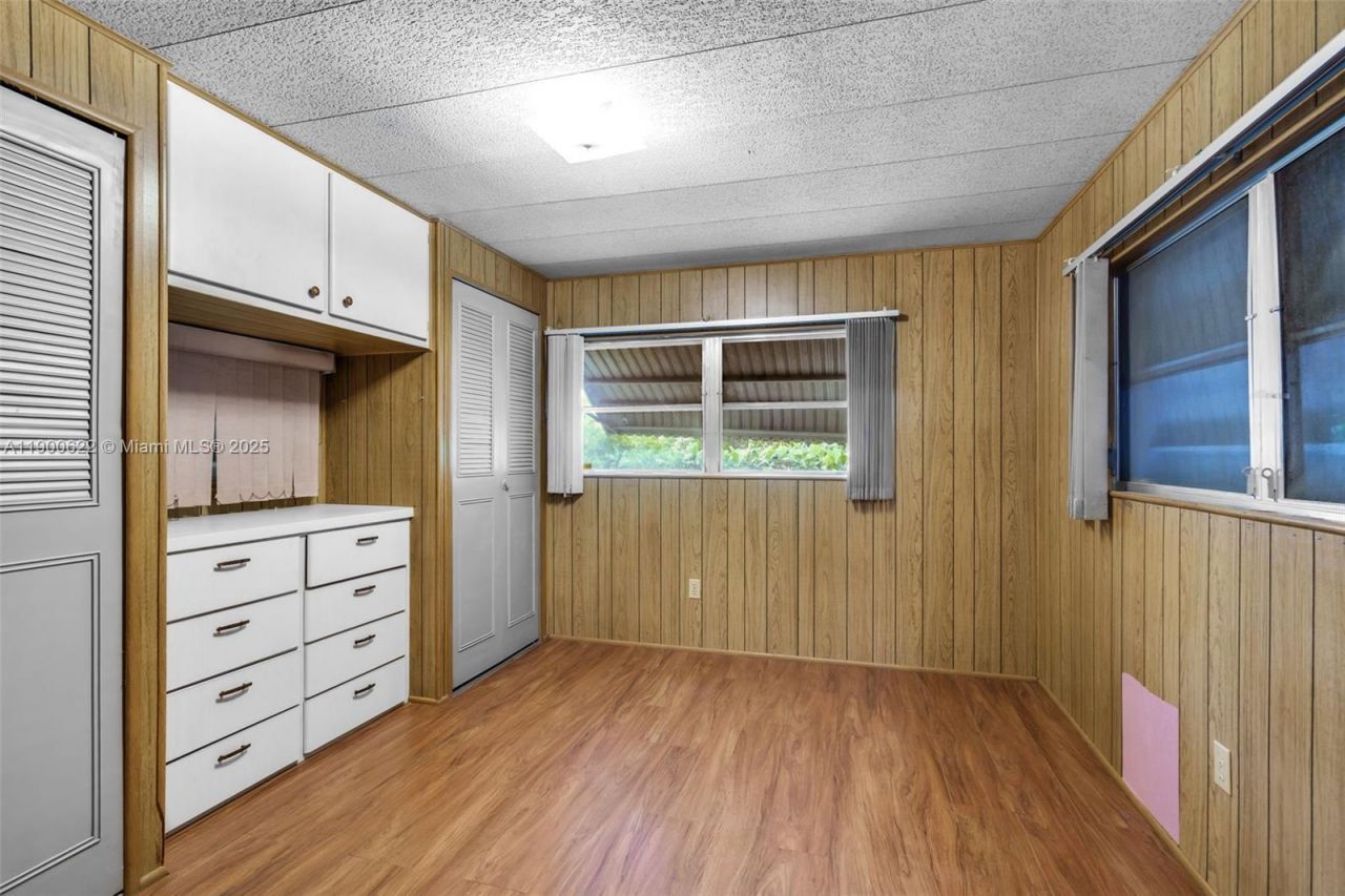 8360 SW 21st St, Davie, FL 33324 Photo