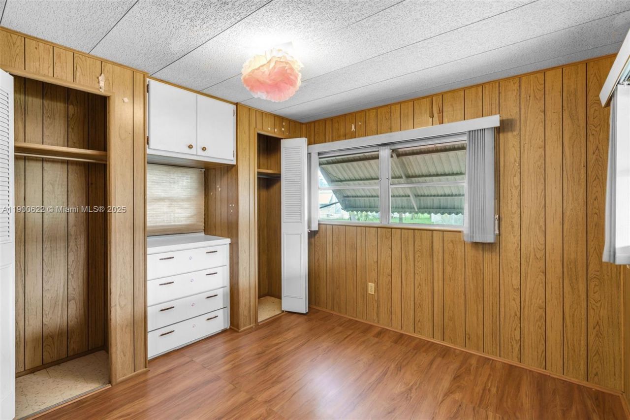 8360 SW 21st St, Davie, FL 33324 Photo