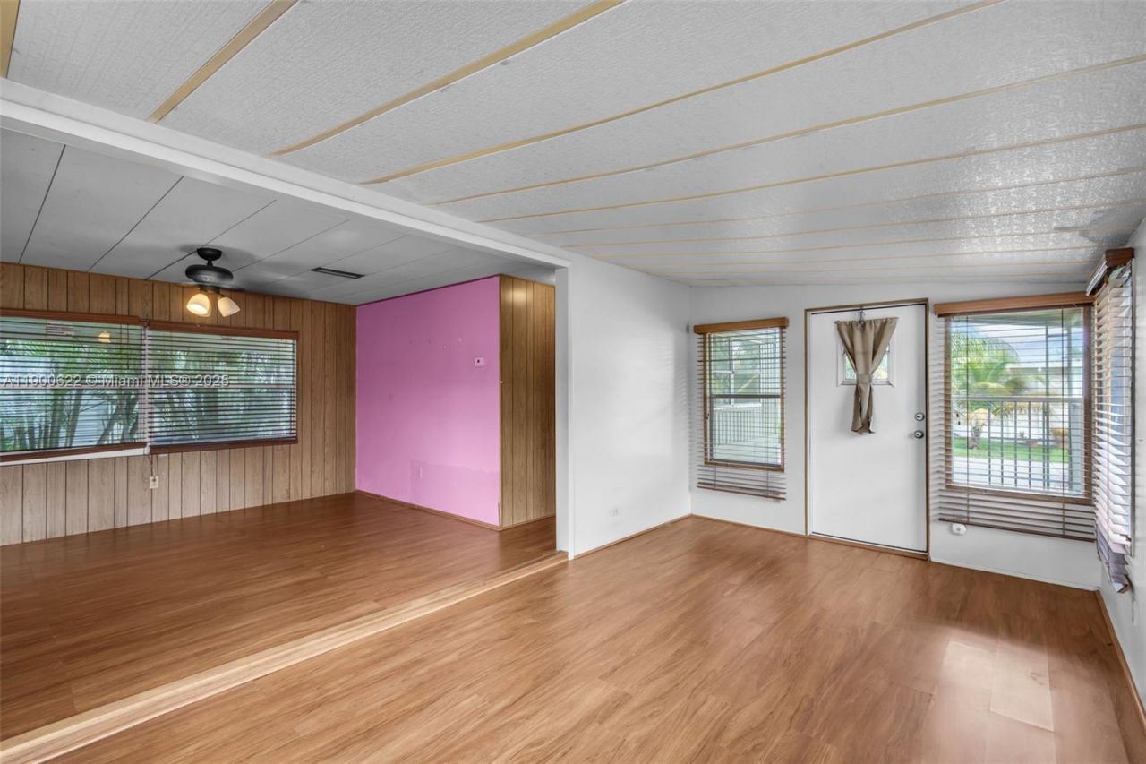 8360 SW 21st St, Davie, FL 33324 Photo