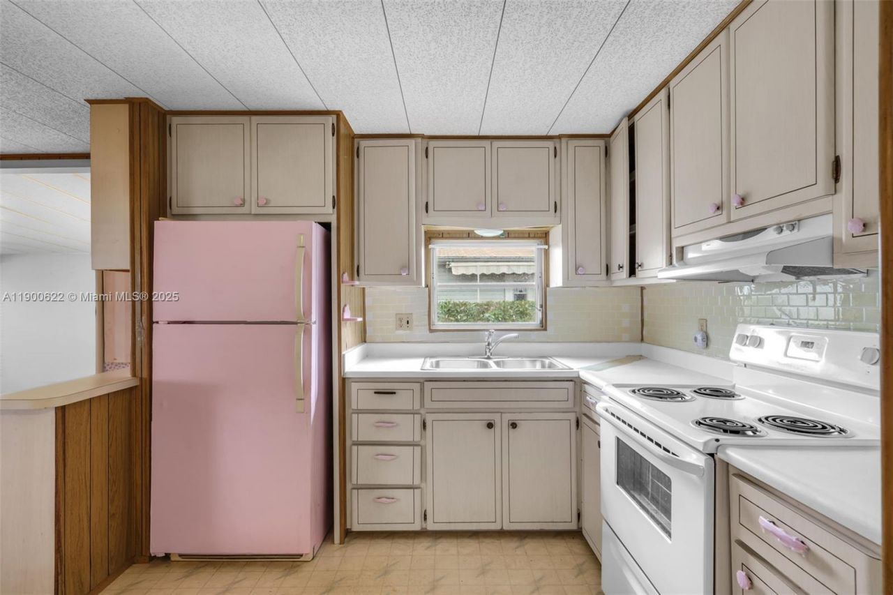 8360 SW 21st St, Davie, FL 33324 Photo