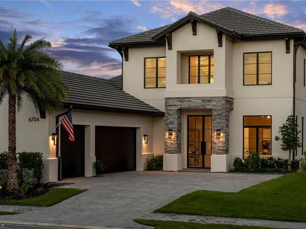 6704 Newport RD, NAPLES, FL 34109