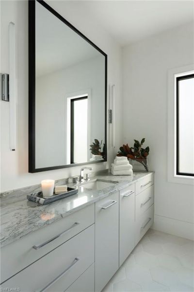 6704 Newport Rd, Naples, FL 34109 Photo