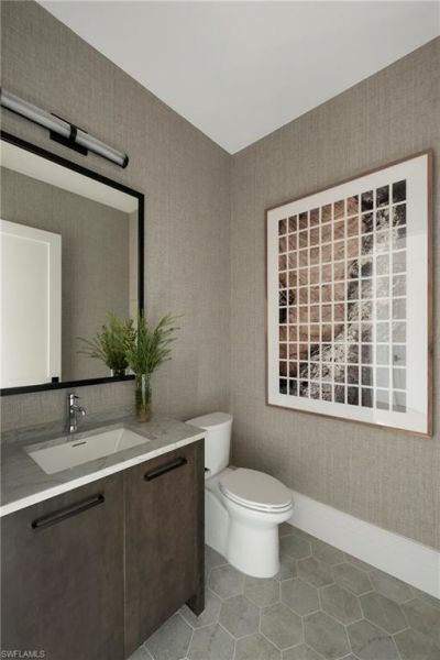 6704 Newport Rd, Naples, FL 34109 Photo