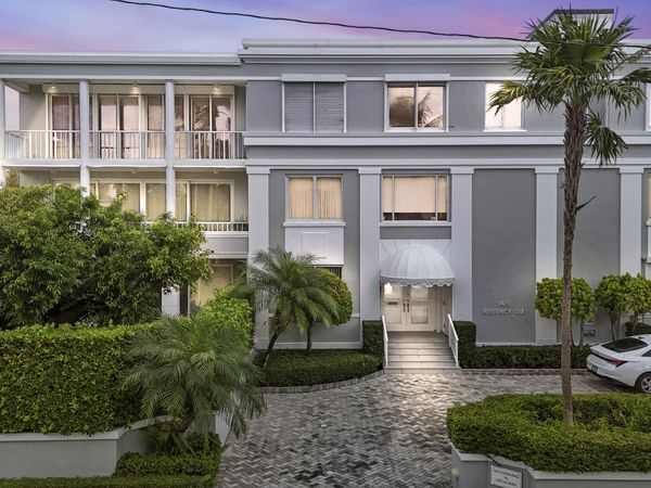 145 Peruvian Avenue, Unit 301, Palm Beach, FL 33480