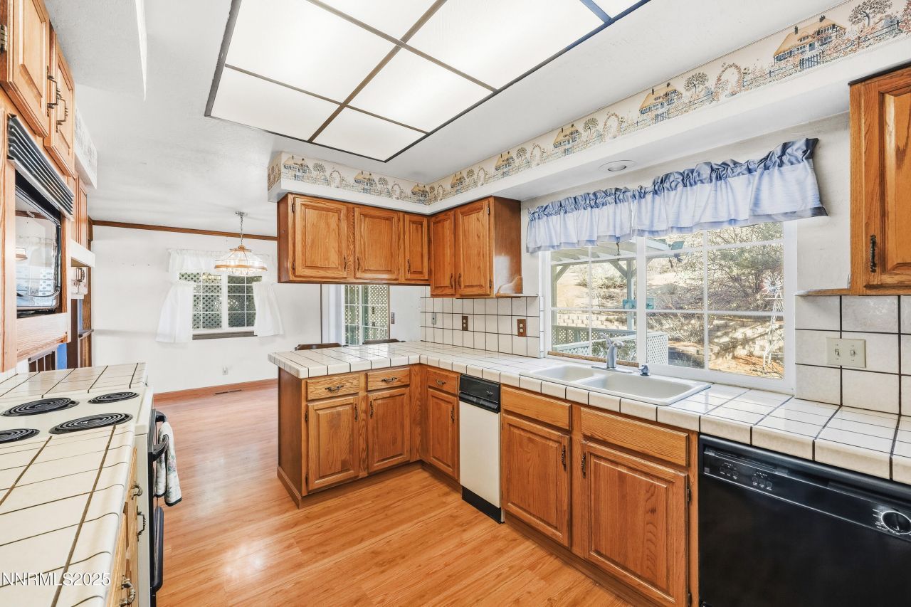 5895 Gentry Lane, Carson City, NV 89701 Photo