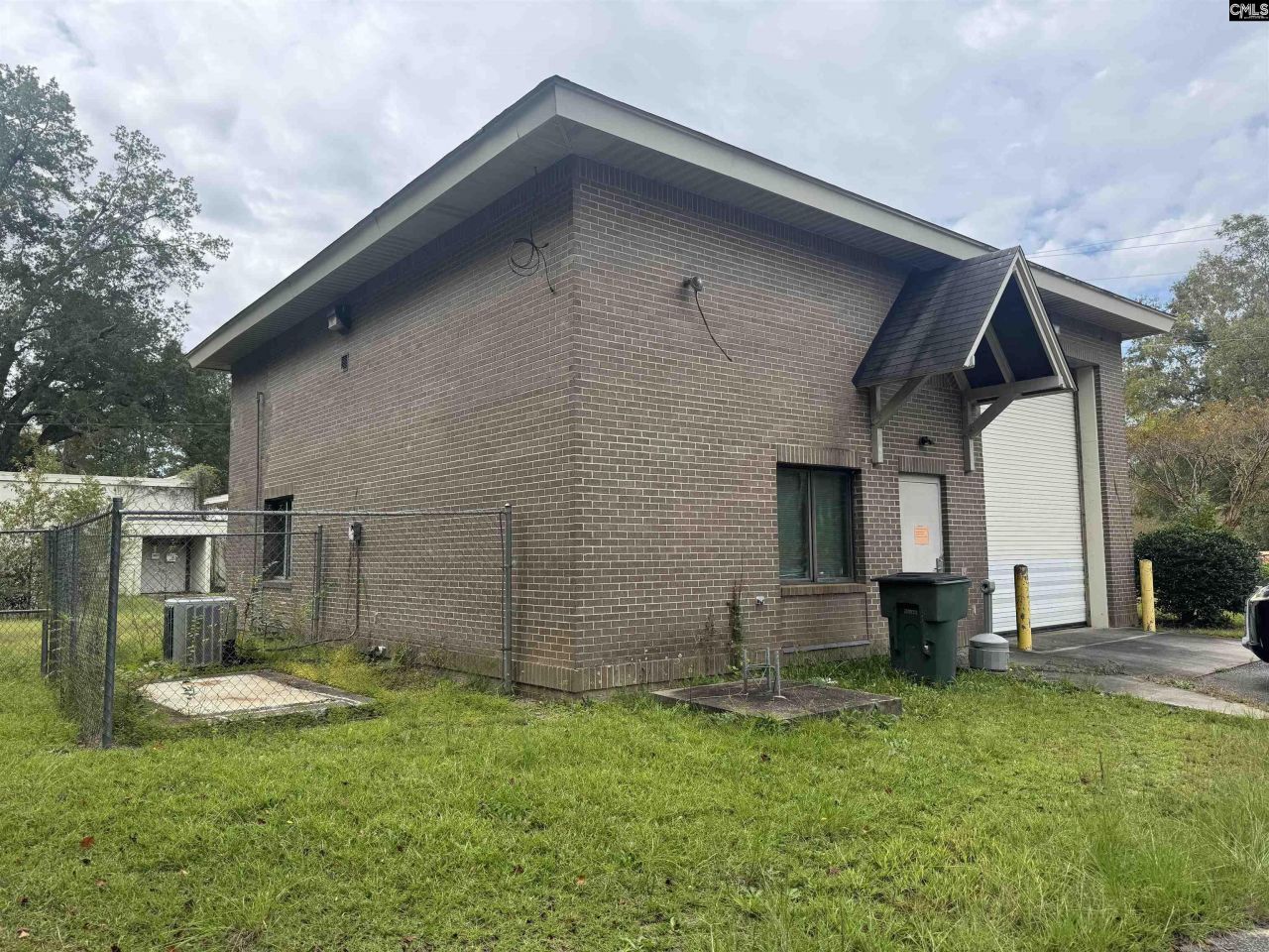 200 Clarkson Street Photo 5