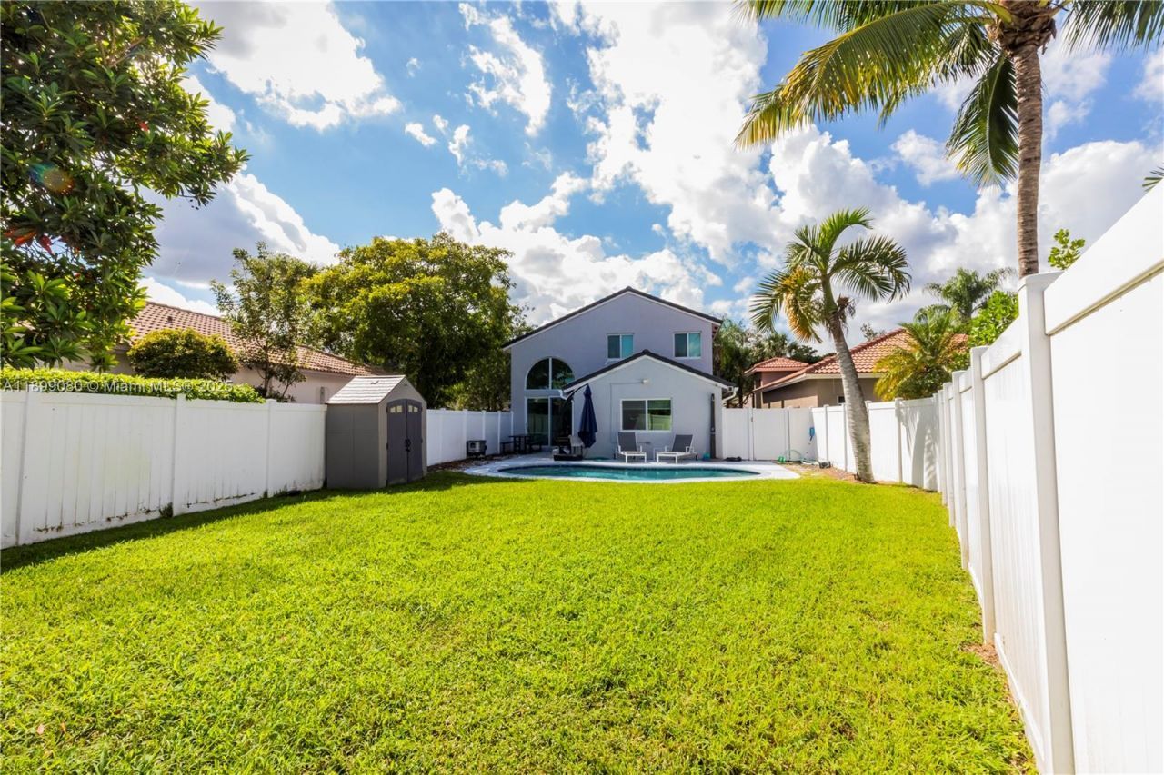 4156 Sapphire Ter, Weston, FL 33331 Photo