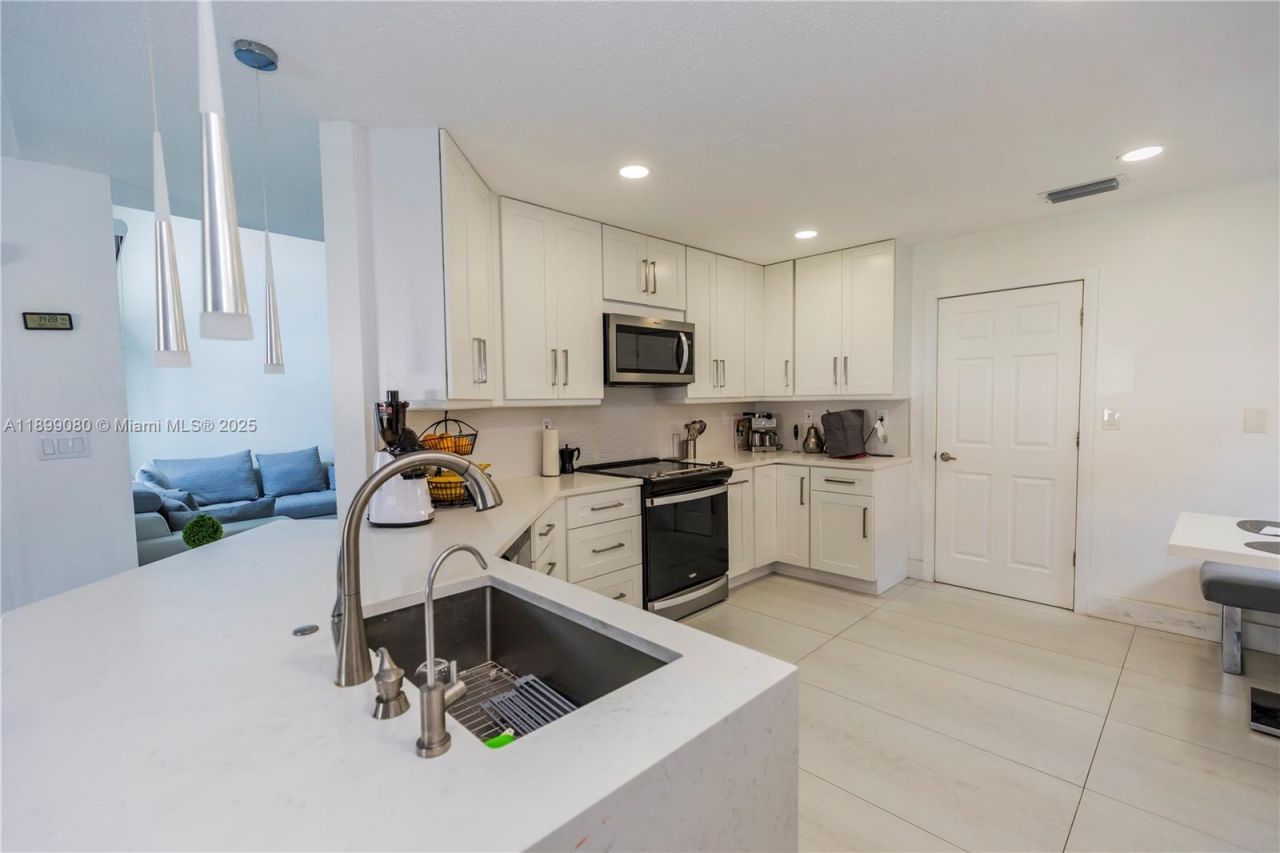 4156 Sapphire Ter, Weston, FL 33331 Photo