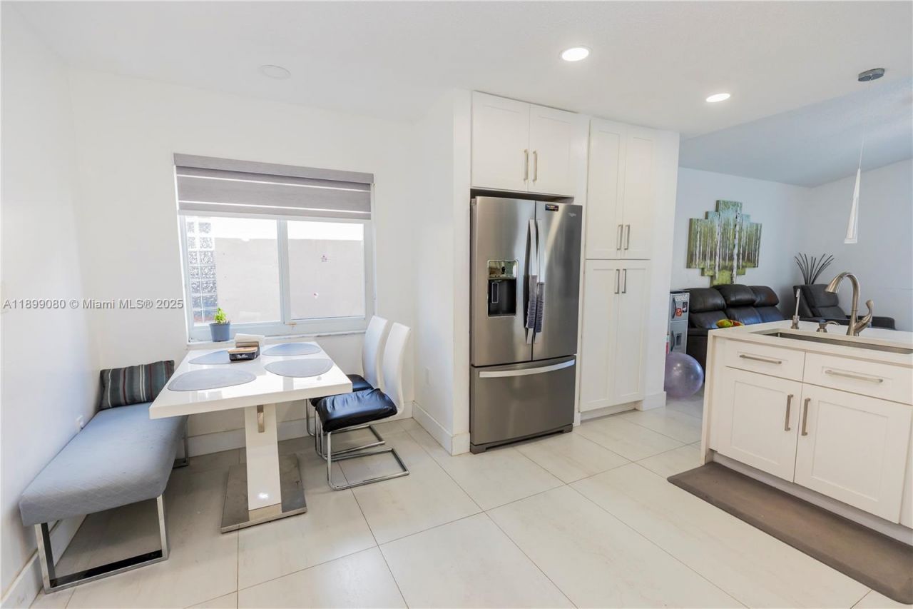 4156 Sapphire Ter, Weston, FL 33331 Photo