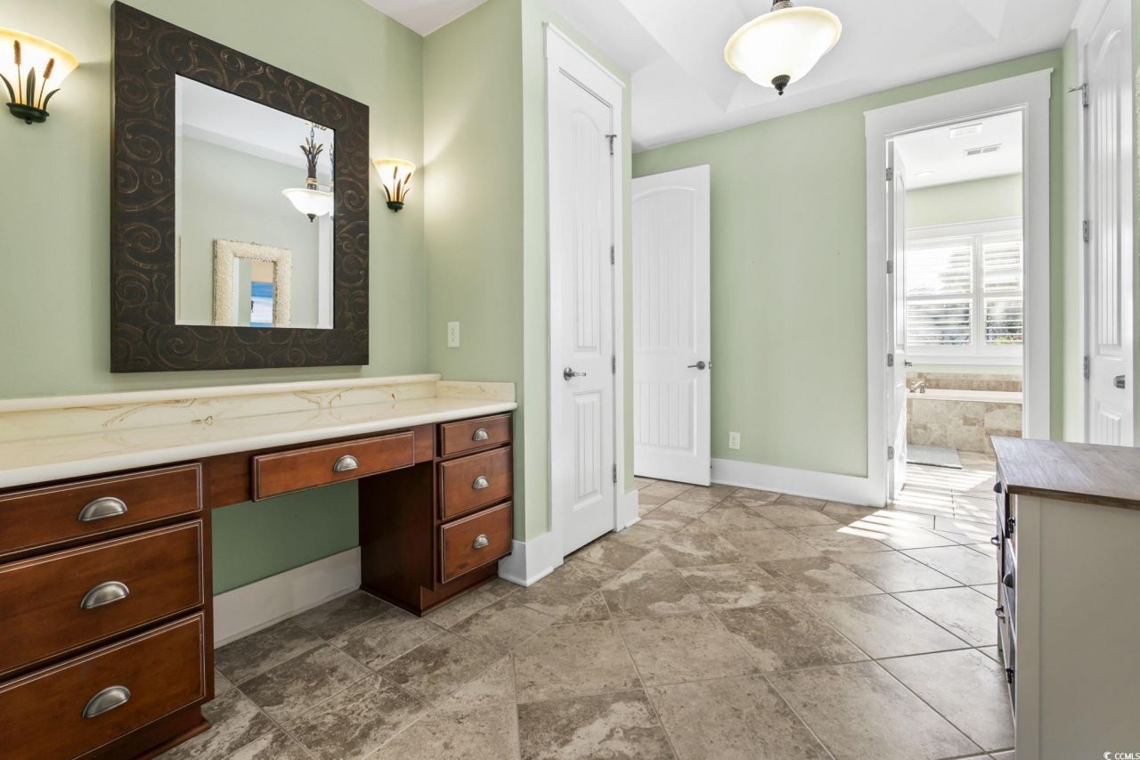 494 Banyan Place Photo 16