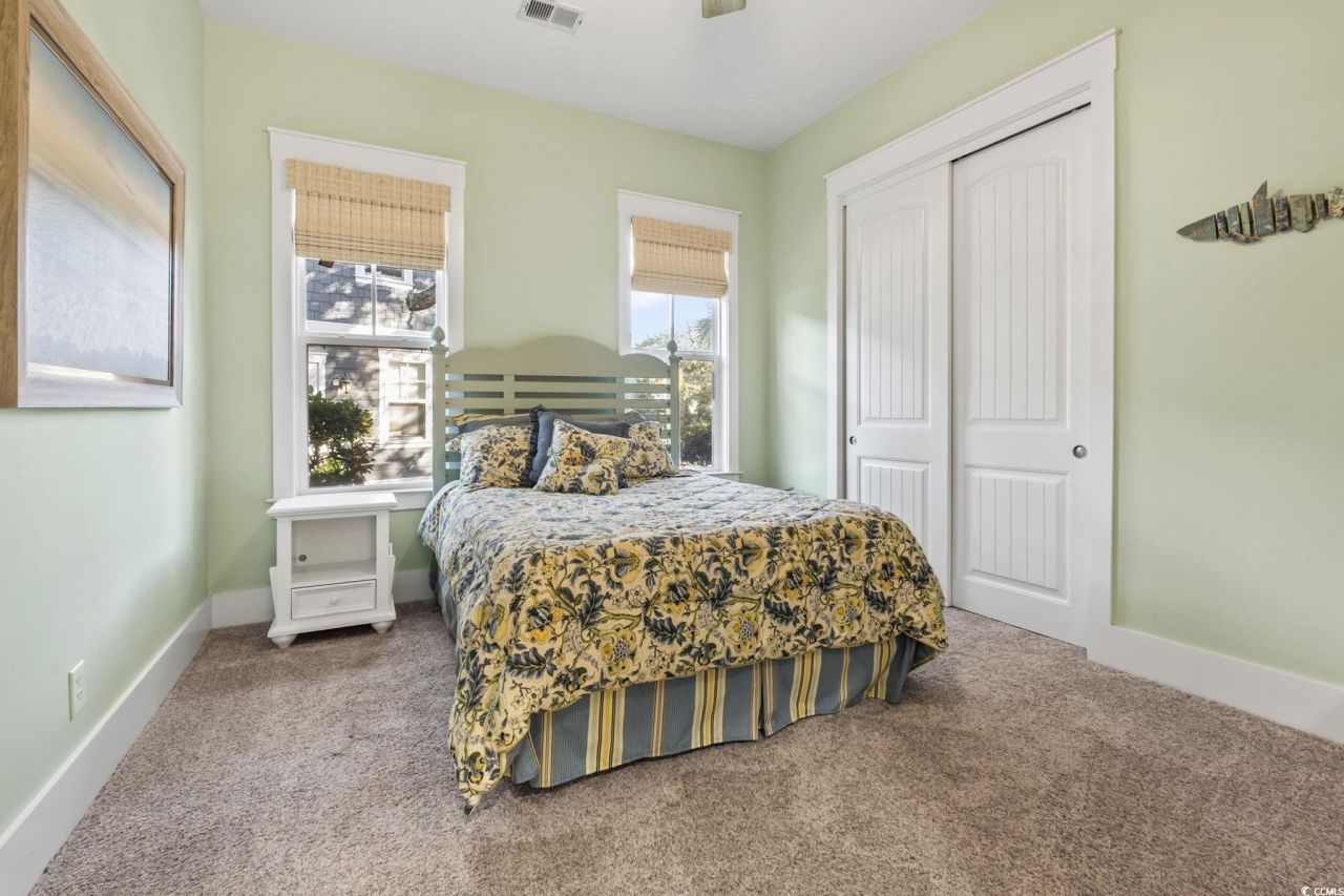 494 Banyan Place Photo 21