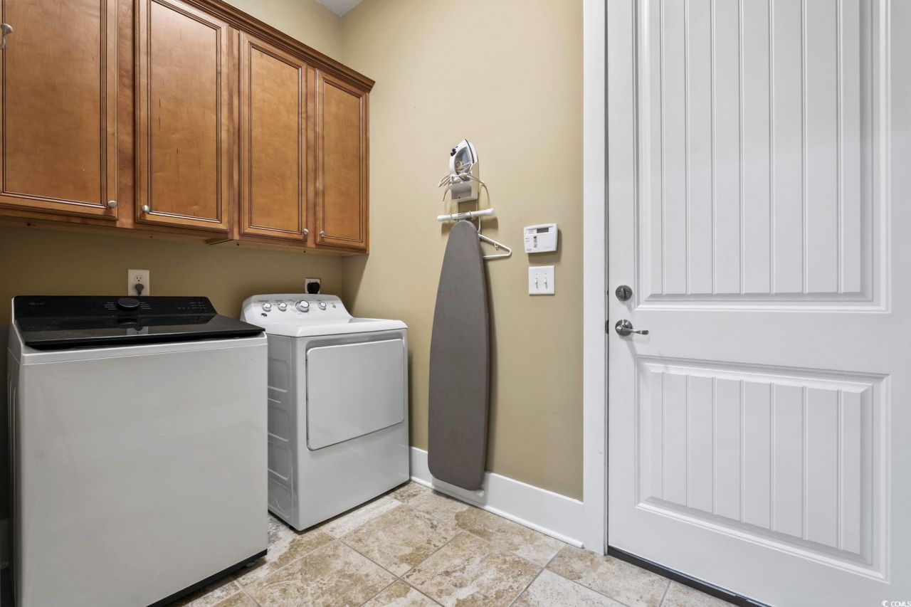 494 Banyan Place Photo 24