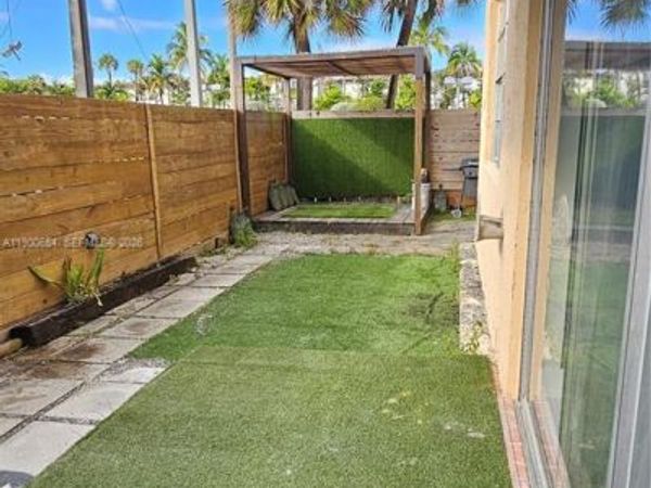 Unit 1H, Doral, FL 33166