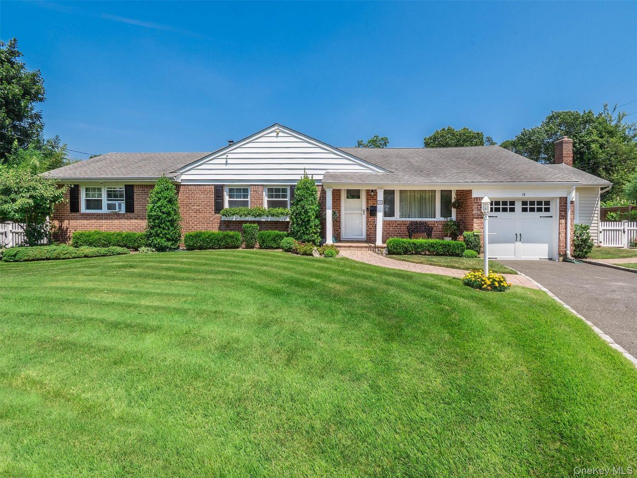 14 Harbor Lane, Glen Head, NY 11545 Main Photo