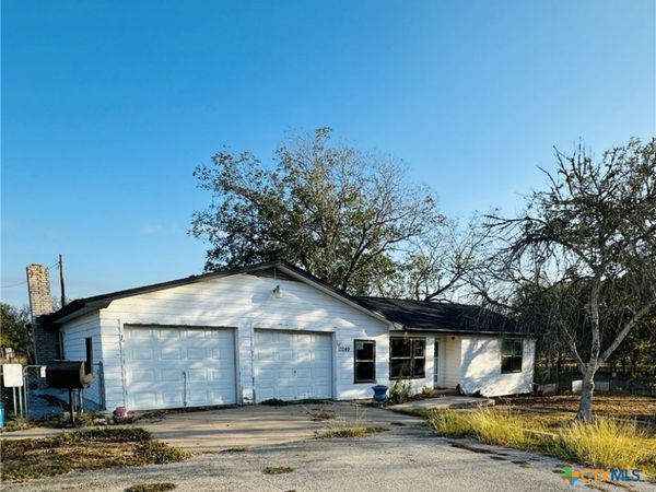 13249 US Highway 87, Westhoff, TX 77994