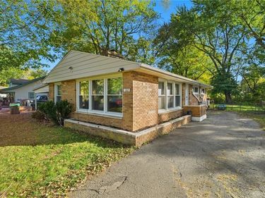122 Lake Shore Drive, Medway, OH 45341