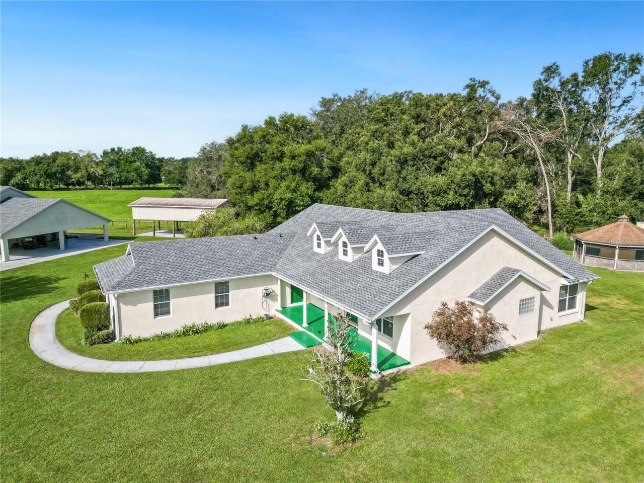 6208 SE 54th Trail, Center Hill, FL 33514 Photo