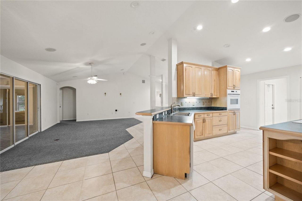 6208 SE 54th Trail, Center Hill, FL 33514 Photo