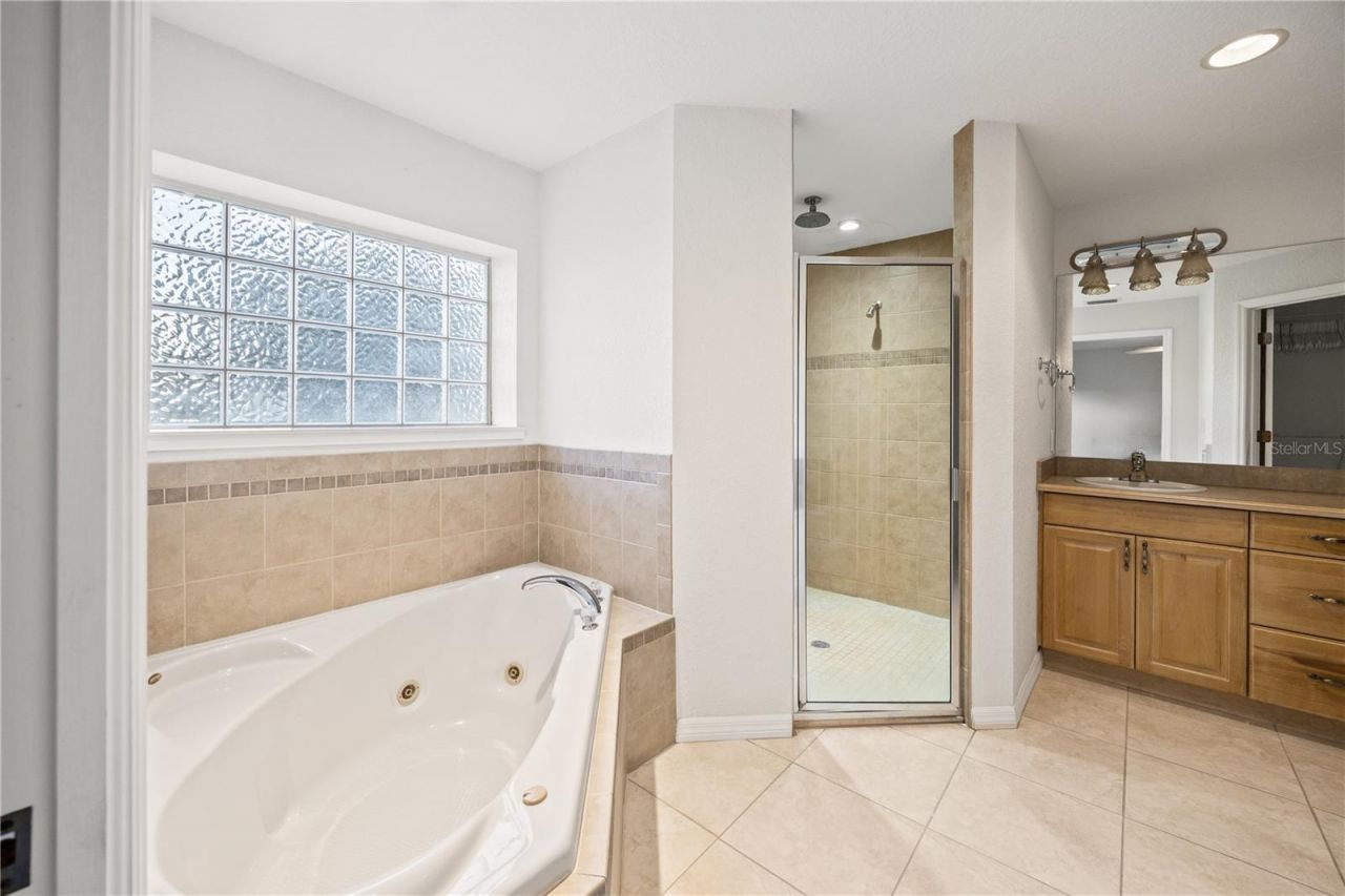 6208 SE 54th Trail, Center Hill, FL 33514 Photo