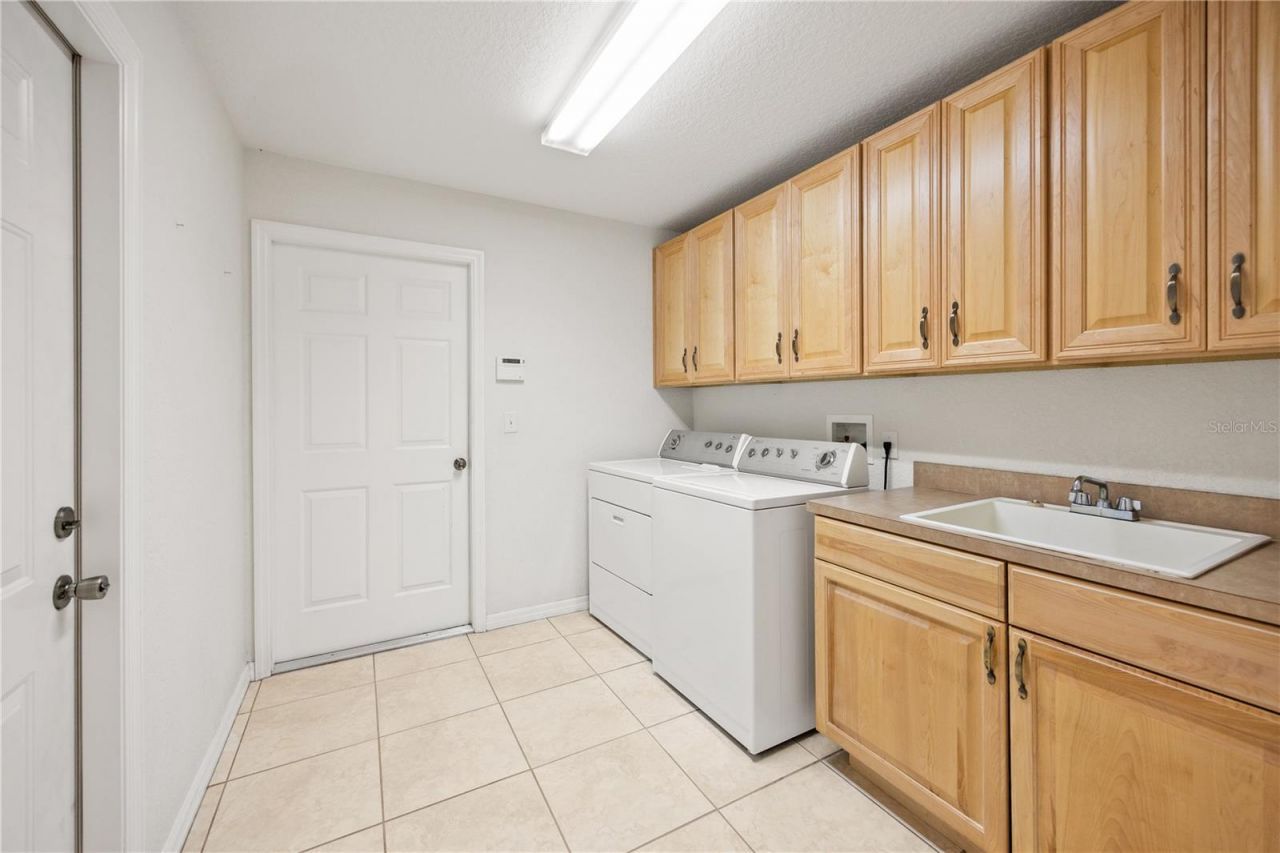 6208 SE 54th Trail, Center Hill, FL 33514 Photo